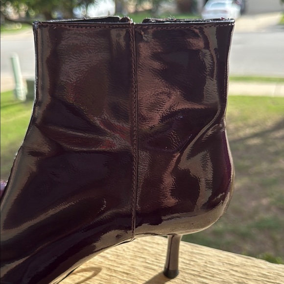 Zara Women Patent Burgundy Ankle Boots - Picture 4 of 7